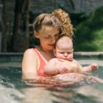 Schwimmen nach der Geburt: Wann ist es sicher?